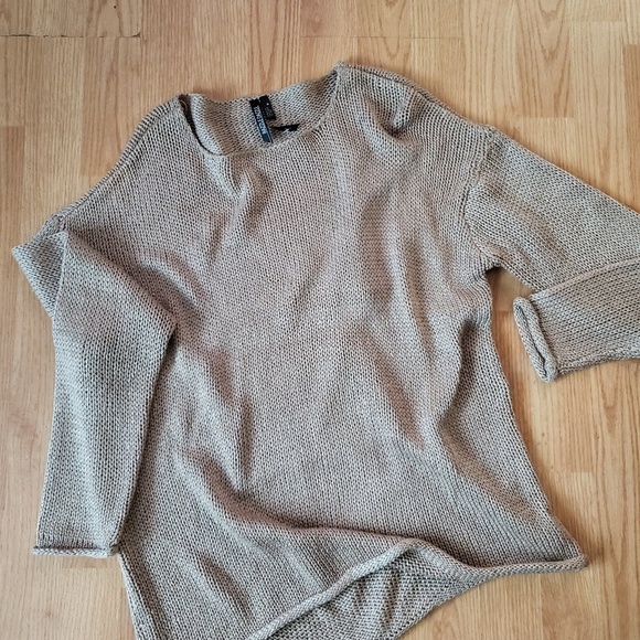 Sweater - Picture 5 of 5